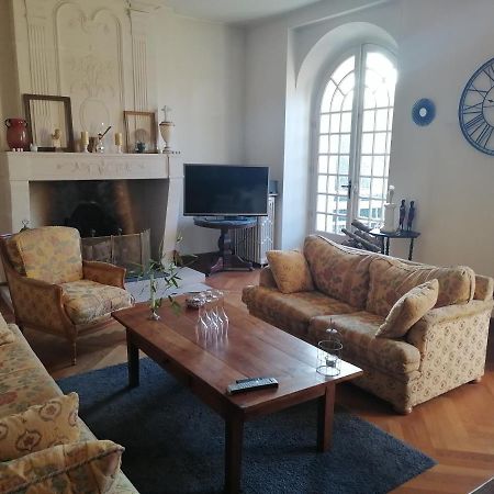 Chambre D Hote De La Paix ลาโรชฟูโกลด์ ภายนอก รูปภาพ