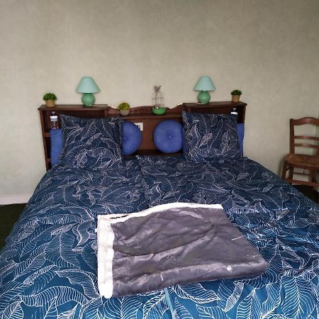 Chambre D Hote De La Paix ลาโรชฟูโกลด์ ภายนอก รูปภาพ